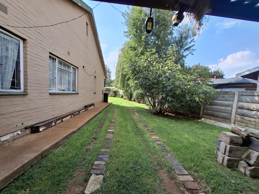 3 Bedroom Property for Sale in Strubenvale Gauteng