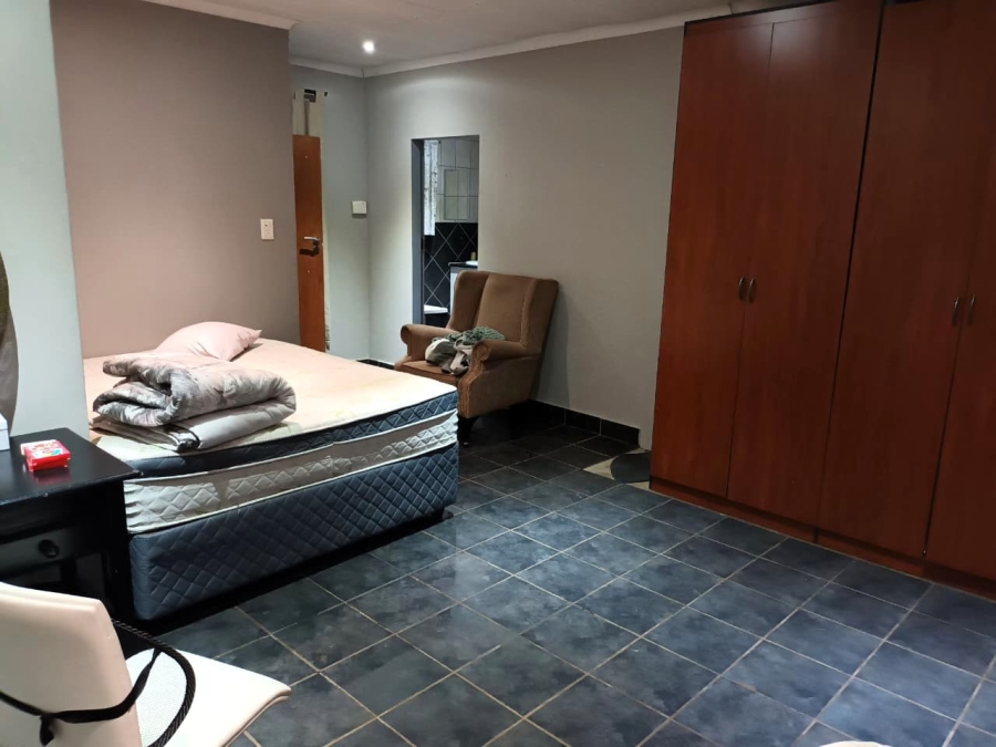 To Let 4 Bedroom Property for Rent in Zwartkop Gauteng