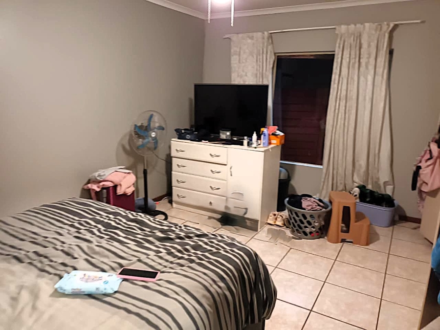 To Let 4 Bedroom Property for Rent in Zwartkop Gauteng