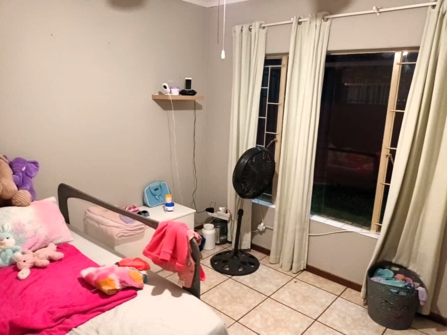 To Let 4 Bedroom Property for Rent in Zwartkop Gauteng