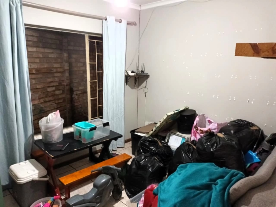 To Let 4 Bedroom Property for Rent in Zwartkop Gauteng