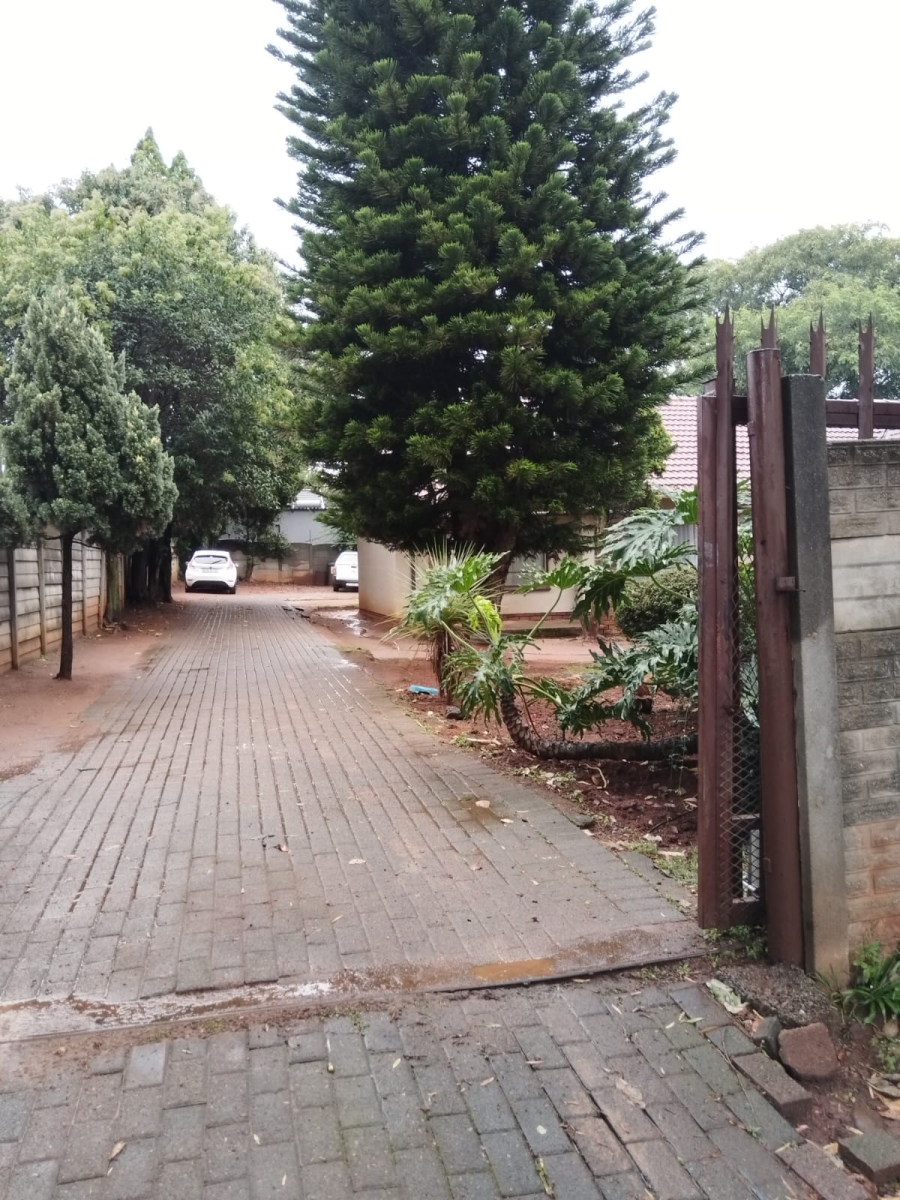 To Let 4 Bedroom Property for Rent in Birch Acres Gauteng