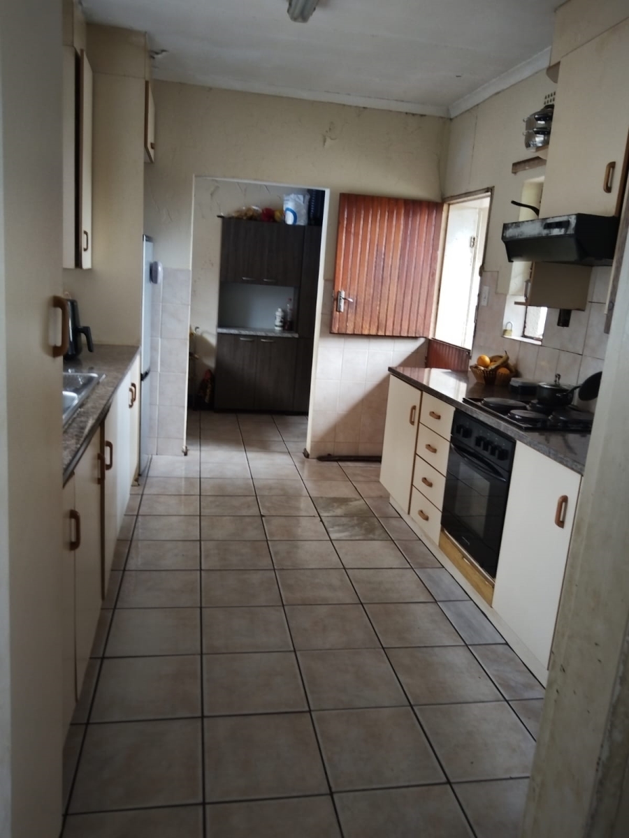 To Let 4 Bedroom Property for Rent in Birch Acres Gauteng