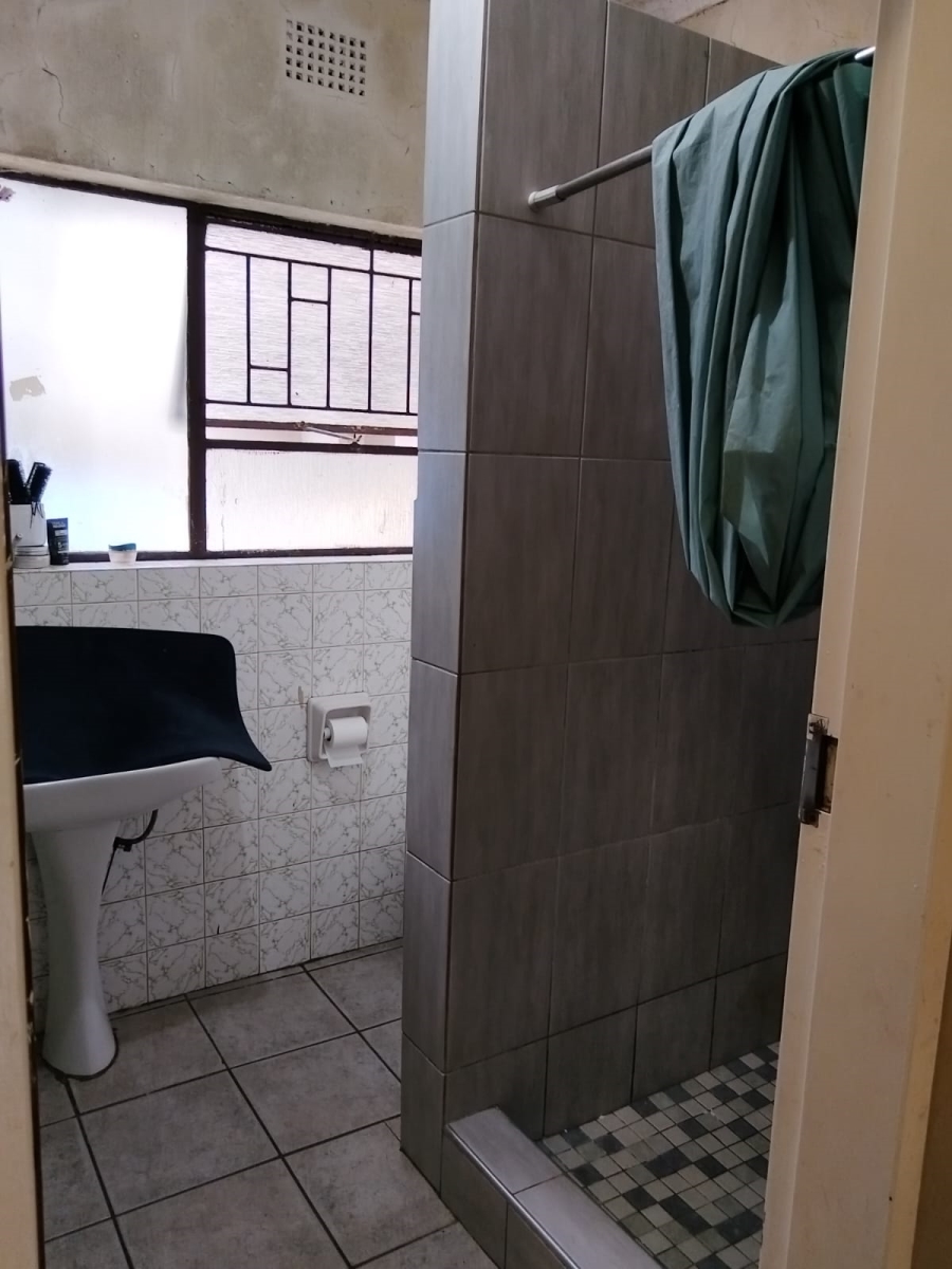 To Let 4 Bedroom Property for Rent in Birch Acres Gauteng