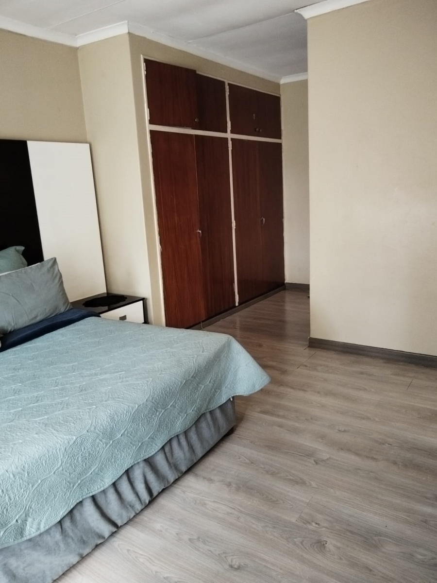 To Let 4 Bedroom Property for Rent in Birch Acres Gauteng