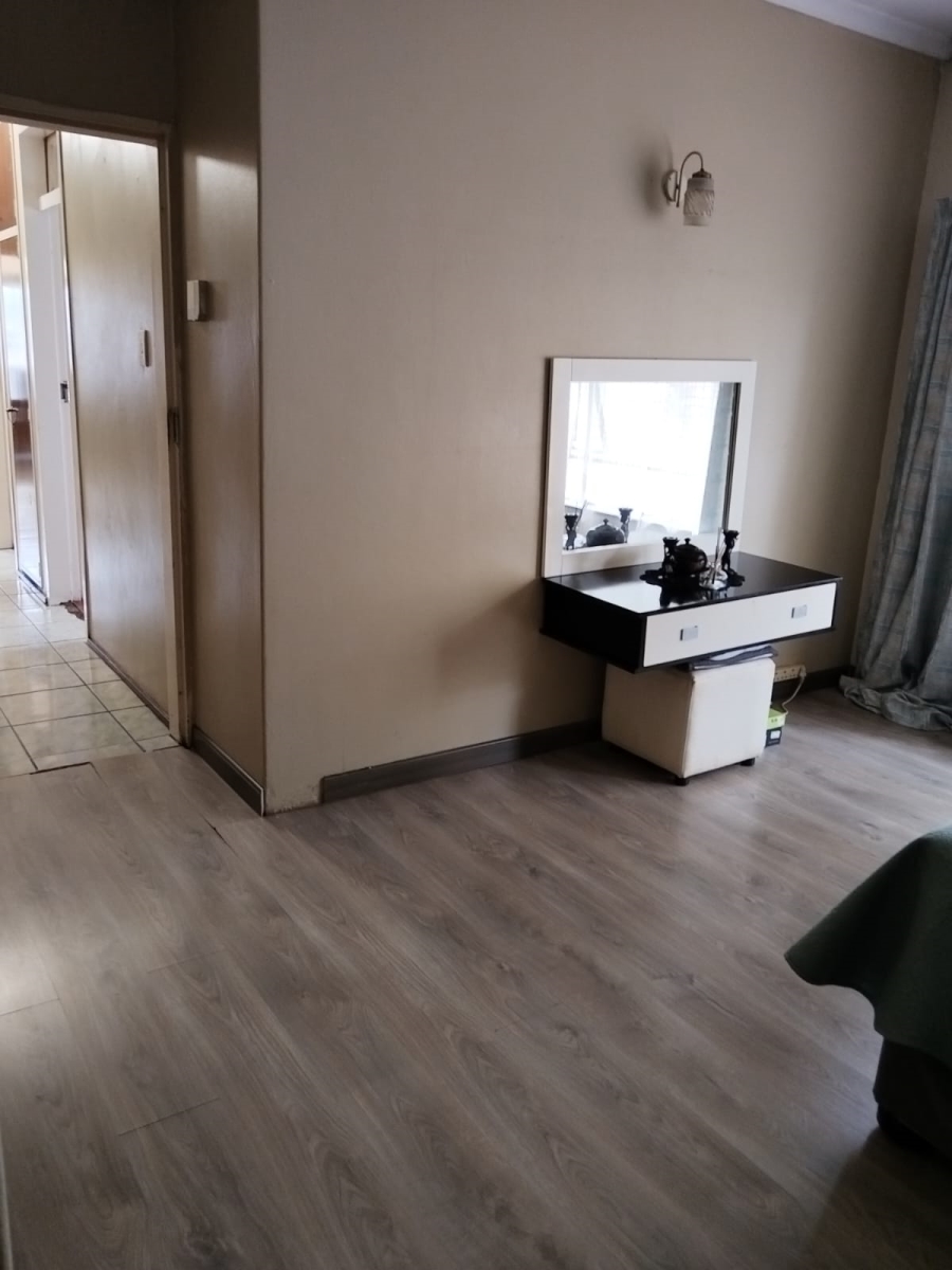 To Let 4 Bedroom Property for Rent in Birch Acres Gauteng