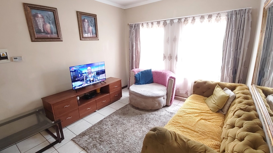 1 Bedroom Property for Sale in Montana Gauteng