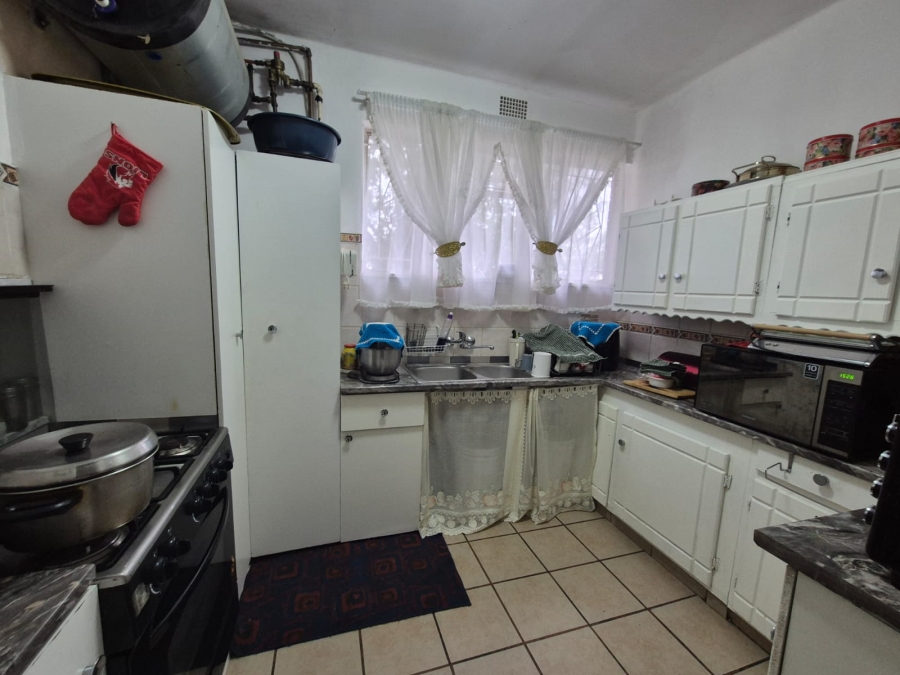 2 Bedroom Property for Sale in Vanderbijlpark CW 3 Gauteng