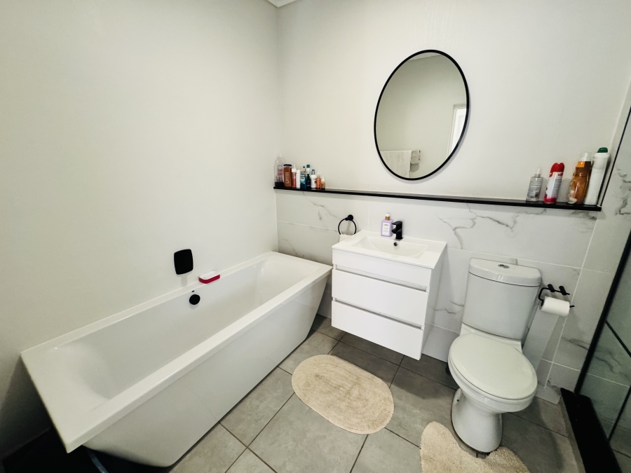 3 Bedroom Property for Sale in Waterfall Gauteng