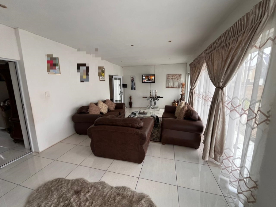 4 Bedroom Property for Sale in Riverspray Lifestyle Estate Gauteng
