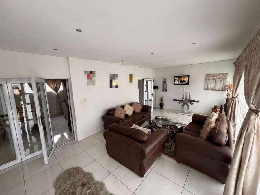 4 Bedroom Property for Sale in Riverspray Lifestyle Estate Gauteng