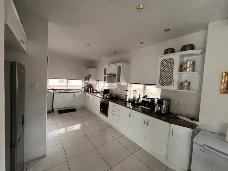 4 Bedroom Property for Sale in Riverspray Lifestyle Estate Gauteng