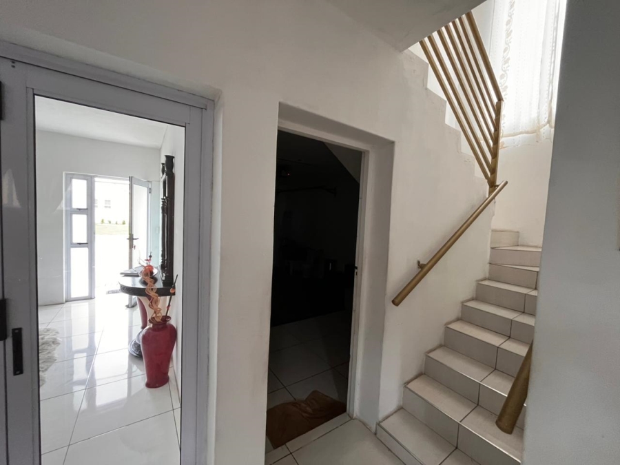 4 Bedroom Property for Sale in Riverspray Lifestyle Estate Gauteng