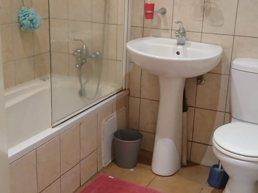 3 Bedroom Property for Sale in Edenvale Central Gauteng