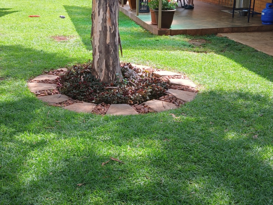 3 Bedroom Property for Sale in Edenvale Central Gauteng