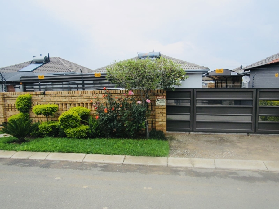 3 Bedroom Property for Sale in Salfin Gauteng