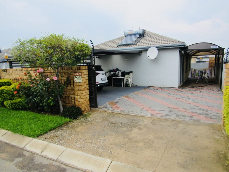 3 Bedroom Property for Sale in Salfin Gauteng