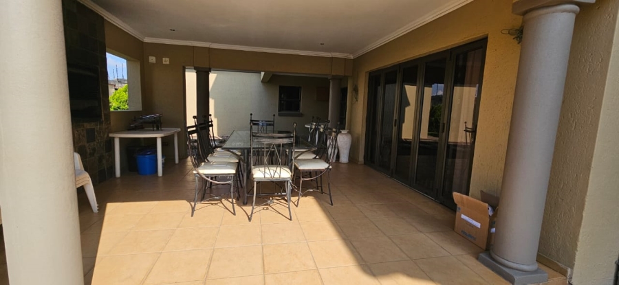 To Let 5 Bedroom Property for Rent in Sonneveld Gauteng