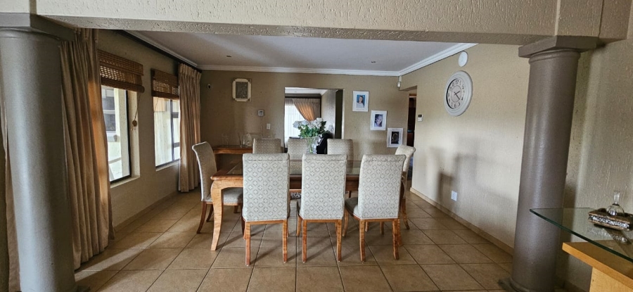 To Let 5 Bedroom Property for Rent in Sonneveld Gauteng