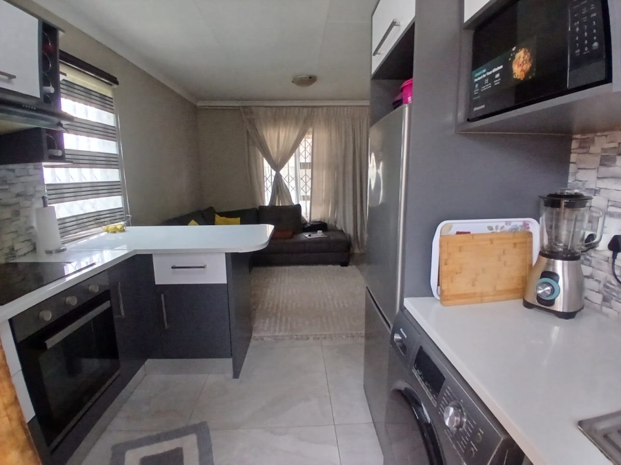 2 Bedroom Property for Sale in Windmill Park Gauteng