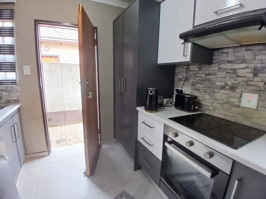 2 Bedroom Property for Sale in Windmill Park Gauteng