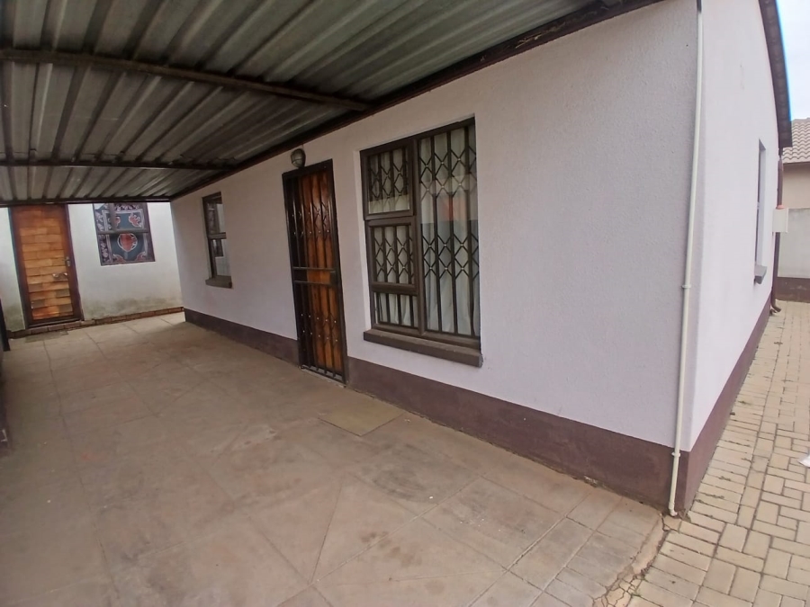 2 Bedroom Property for Sale in Windmill Park Gauteng