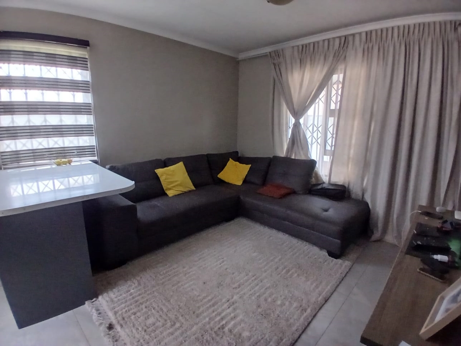 2 Bedroom Property for Sale in Windmill Park Gauteng