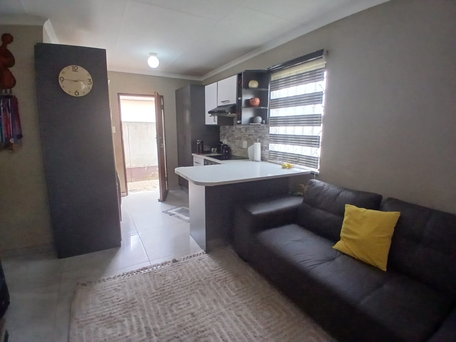 2 Bedroom Property for Sale in Windmill Park Gauteng