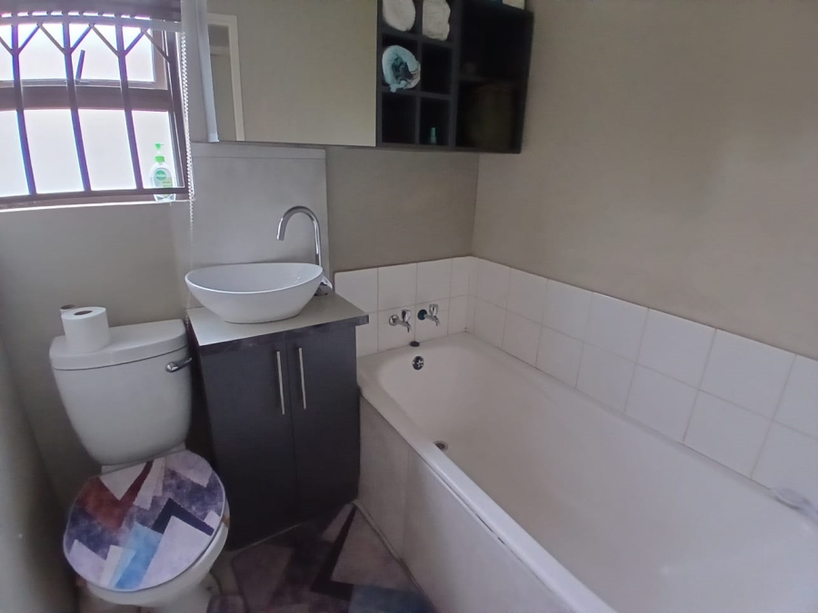 2 Bedroom Property for Sale in Windmill Park Gauteng