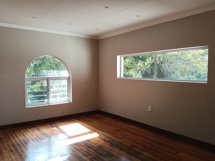 3 Bedroom Property for Sale in Lakefield Gauteng