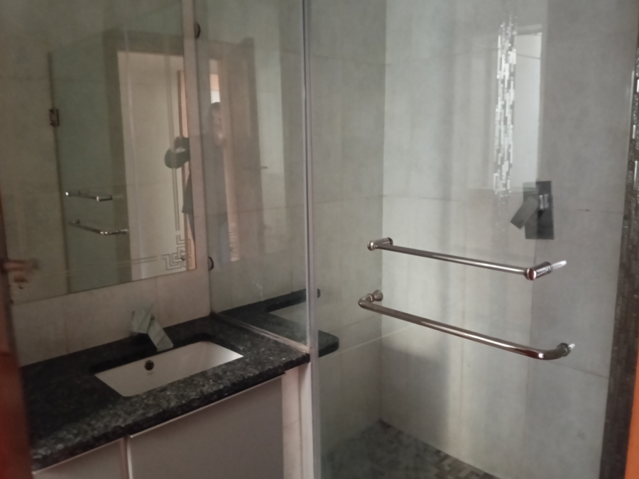 3 Bedroom Property for Sale in Lakefield Gauteng
