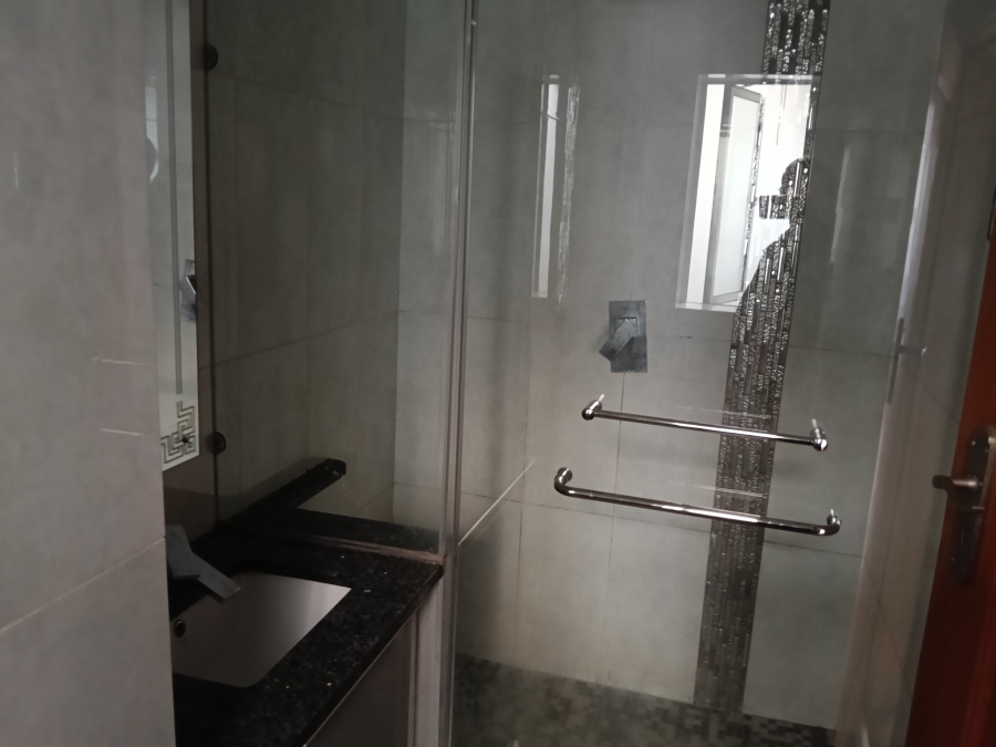 3 Bedroom Property for Sale in Lakefield Gauteng