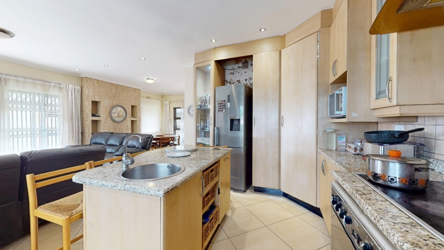 3 Bedroom Property for Sale in Dawnview Gauteng