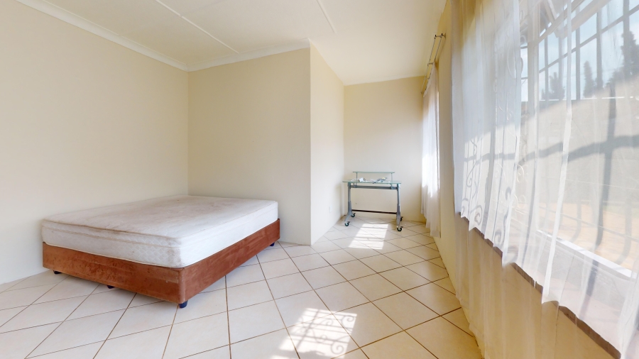 3 Bedroom Property for Sale in Dawnview Gauteng