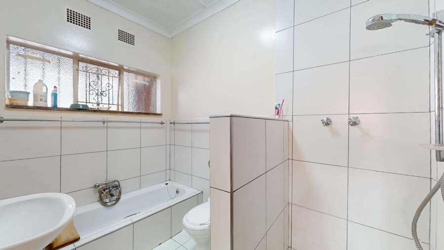 3 Bedroom Property for Sale in Dawnview Gauteng