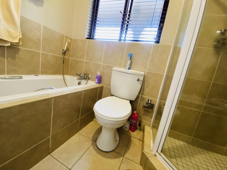 1 Bedroom Property for Sale in Helderwyk Gauteng