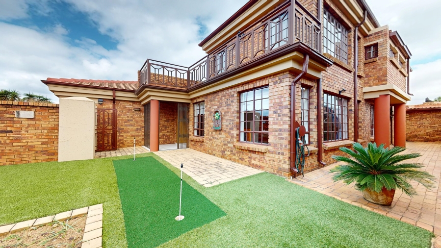 3 Bedroom Property for Sale in Bardene Gauteng