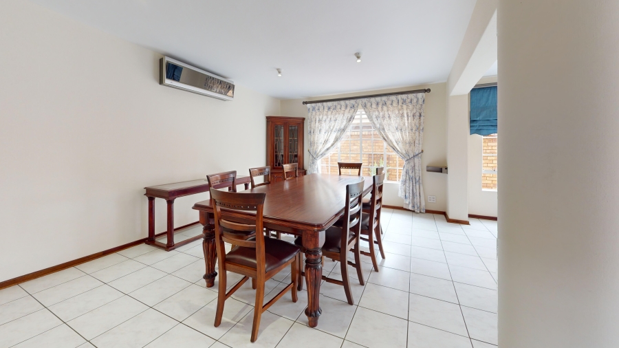 3 Bedroom Property for Sale in Bardene Gauteng
