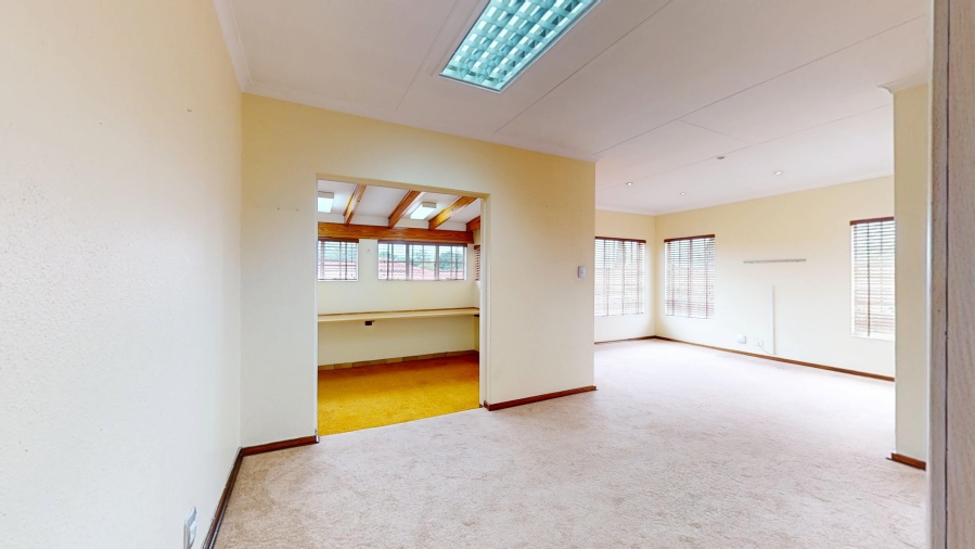 3 Bedroom Property for Sale in Bardene Gauteng