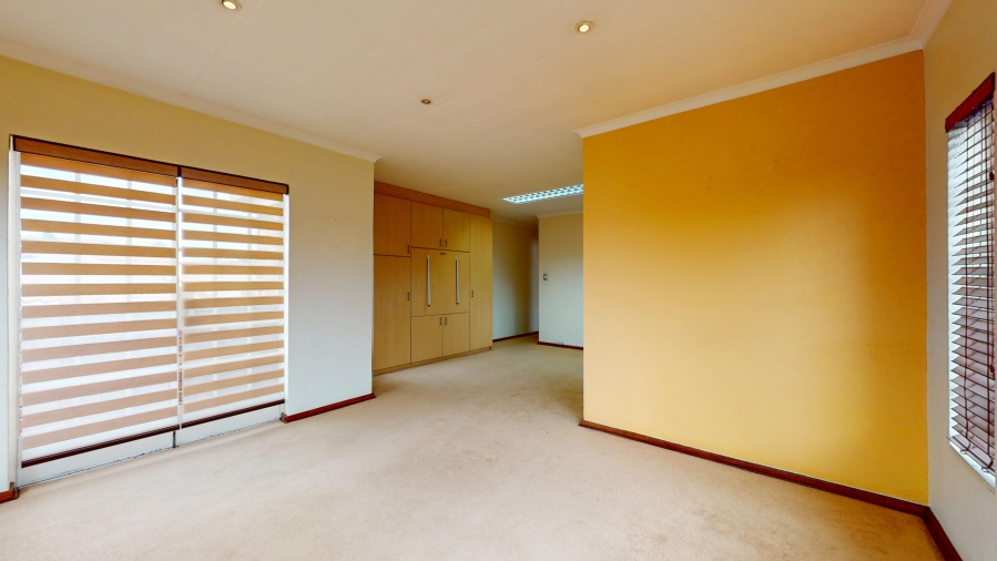 3 Bedroom Property for Sale in Bardene Gauteng