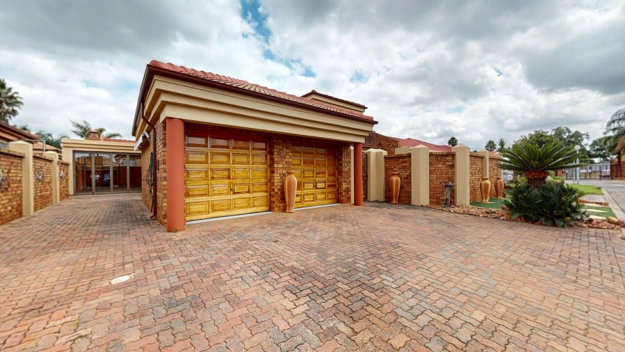 3 Bedroom Property for Sale in Bardene Gauteng