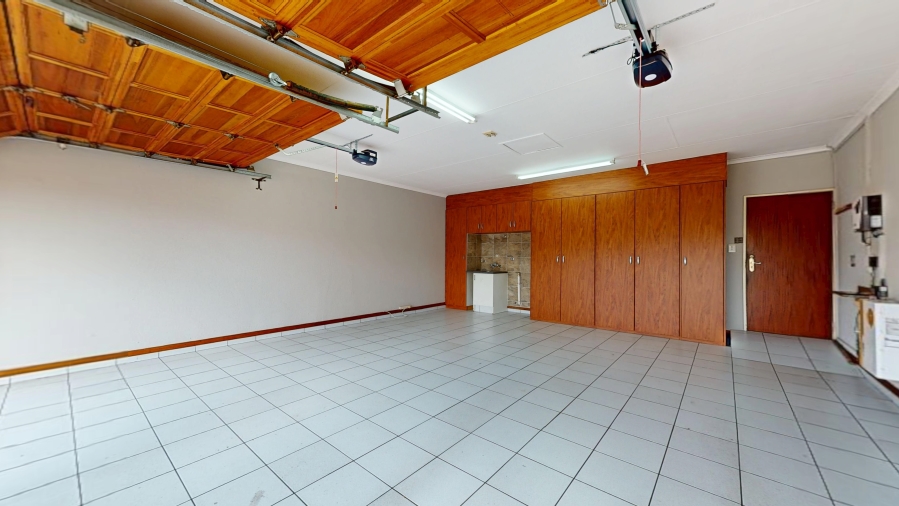 3 Bedroom Property for Sale in Bardene Gauteng