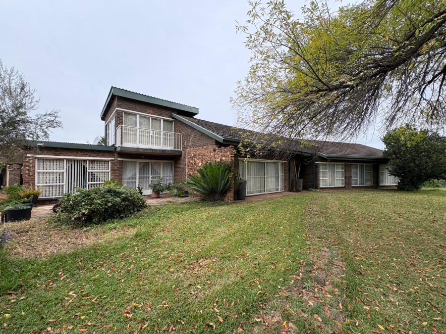 4 Bedroom Property for Sale in Van Der Merwes Kroon Gauteng