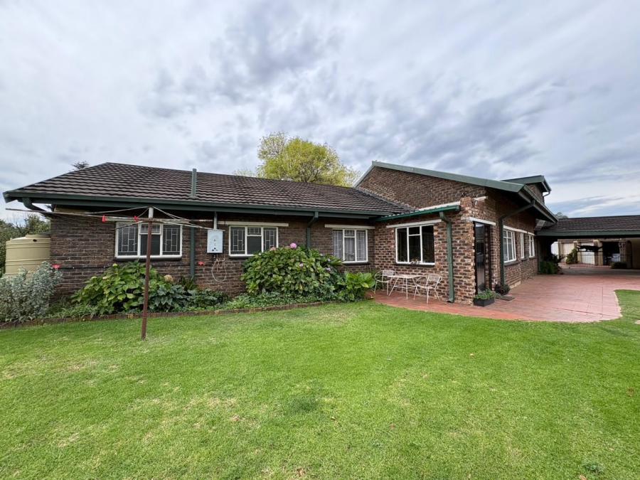 4 Bedroom Property for Sale in Van Der Merwes Kroon Gauteng