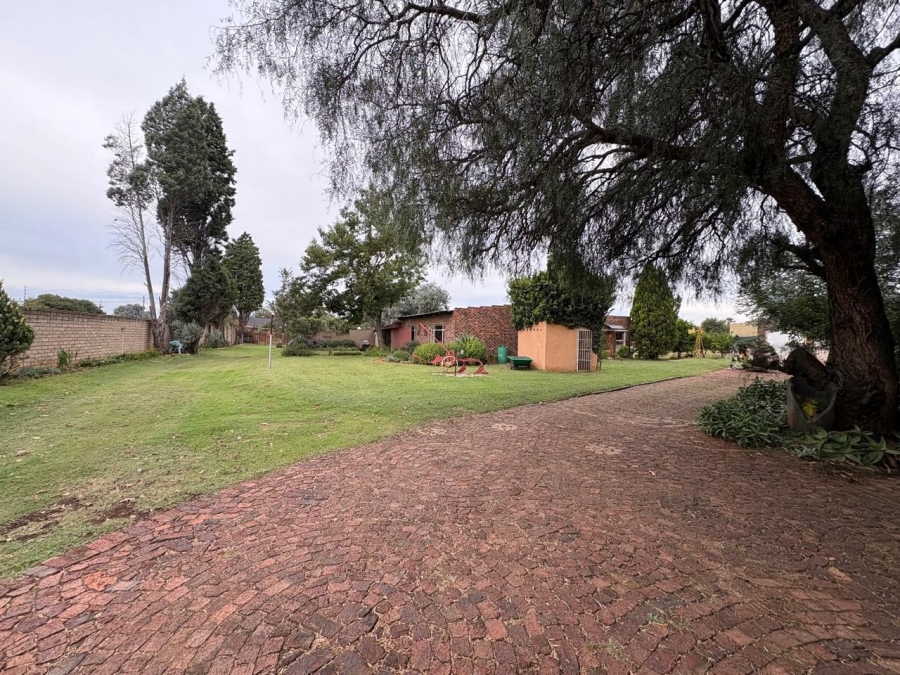4 Bedroom Property for Sale in Van Der Merwes Kroon Gauteng
