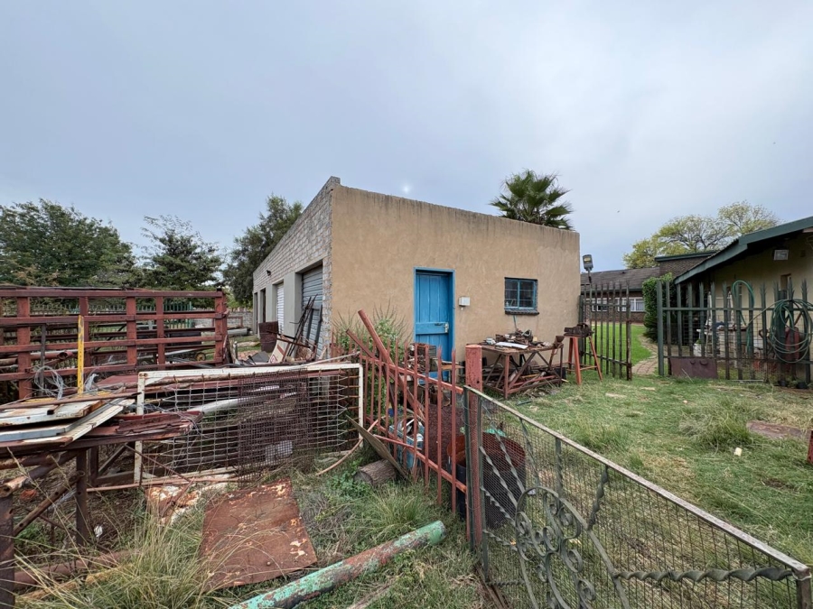 4 Bedroom Property for Sale in Van Der Merwes Kroon Gauteng