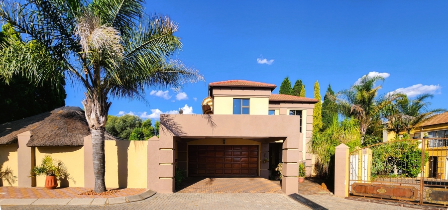 3 Bedroom Property for Sale in Vanderbijlpark SW 5 Gauteng