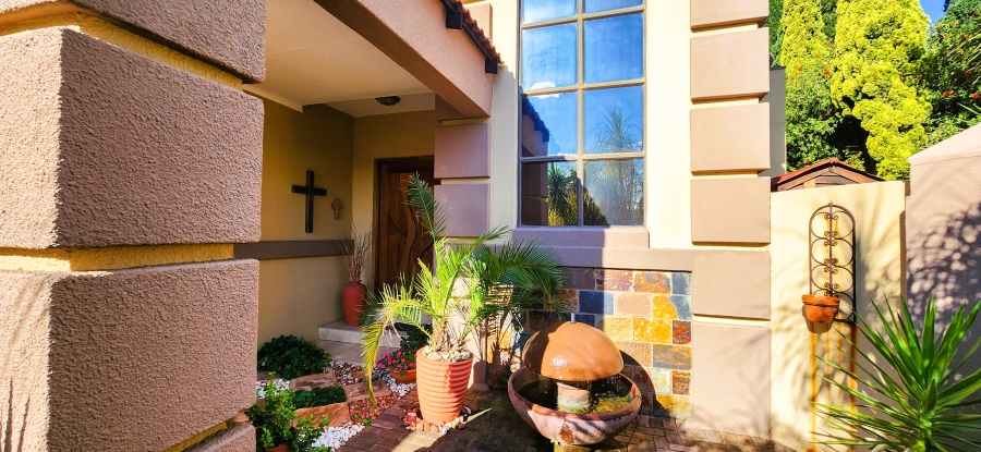 3 Bedroom Property for Sale in Vanderbijlpark SW 5 Gauteng