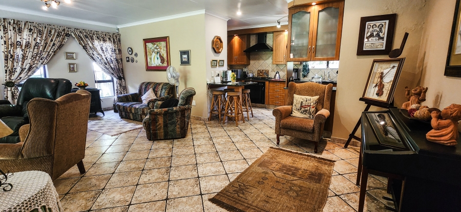 3 Bedroom Property for Sale in Vanderbijlpark SW 5 Gauteng