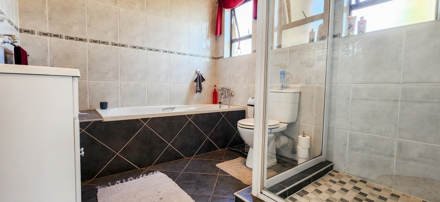 3 Bedroom Property for Sale in Vanderbijlpark SW 5 Gauteng
